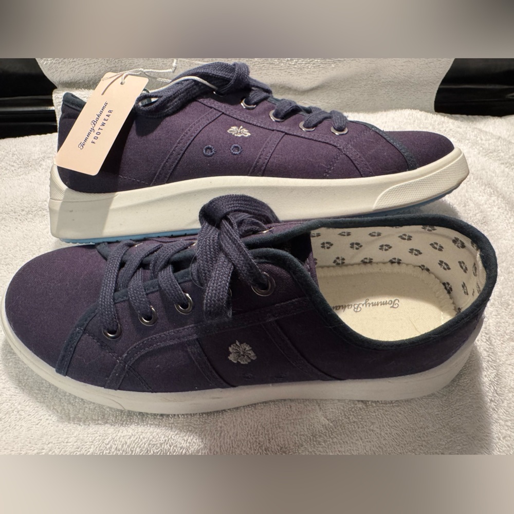 Tommy Bahama Navy Lace Up Canvas Shoes Women Size 9.5 NEW Y2K